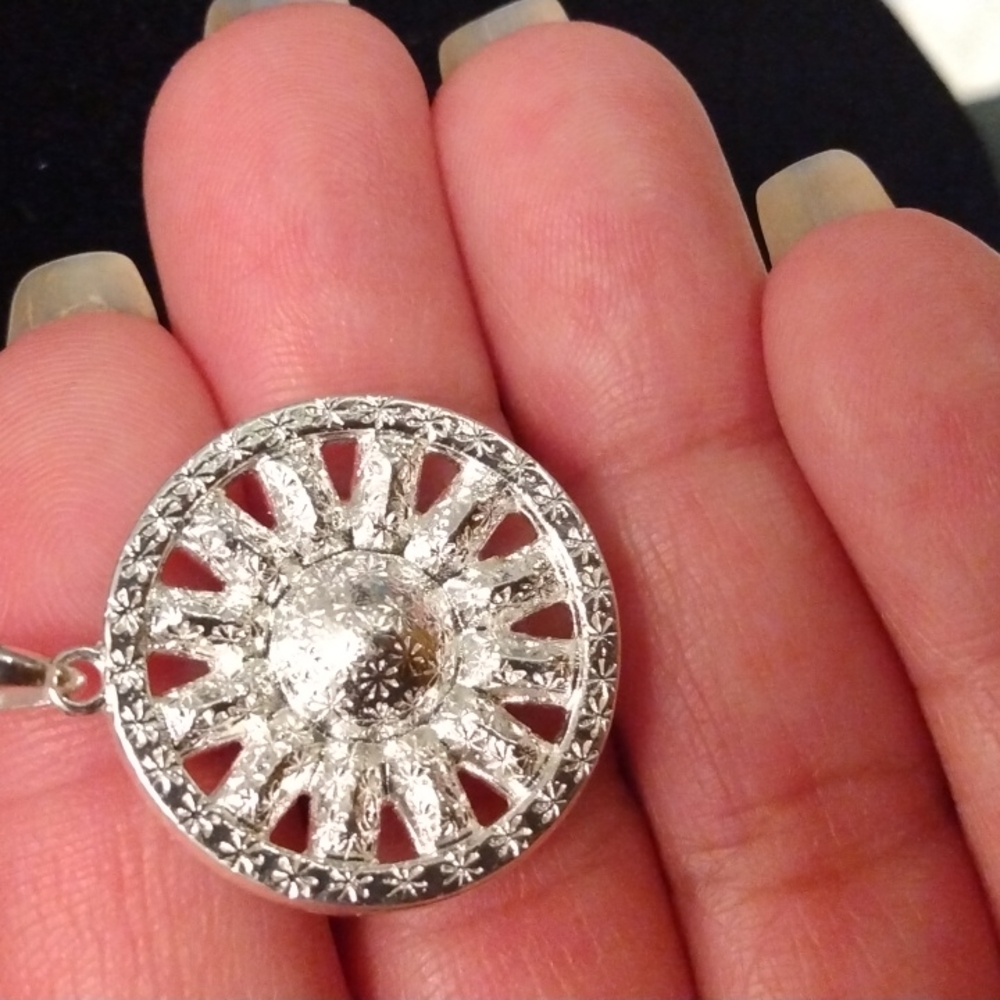 Beautifully Blue baguette necklace - Picture 8 of 9